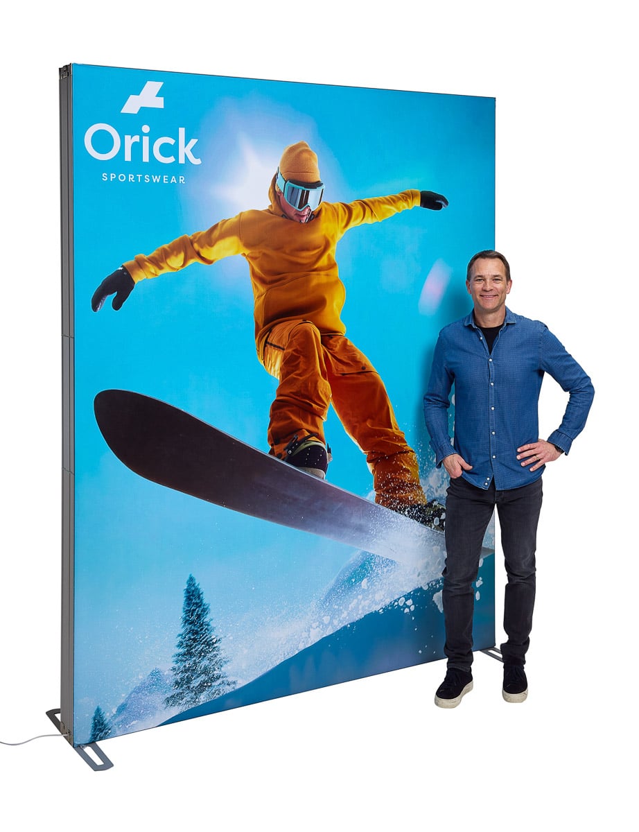 Expolinc Light Frame Mini – bakbelyst LED-display med tekstilgrafikk for messer, butikker og resepsjoner