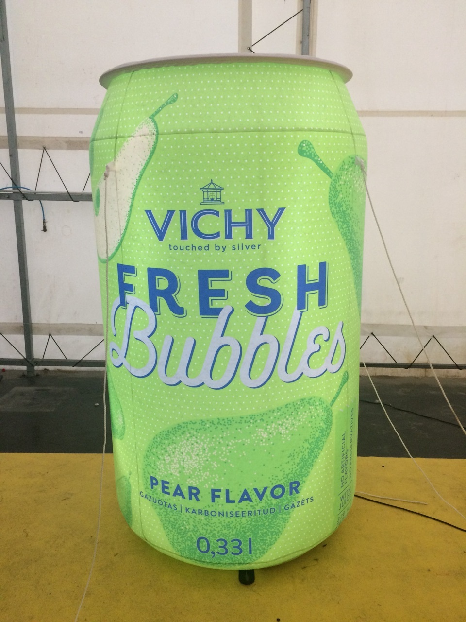 Oppblåsbar produktkopi – gigantisk Vichy Fresh Bubbles-boks for kampanjer og lanseringer